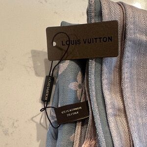 Louis Vuitton Floral Blue and Gray Pashmina